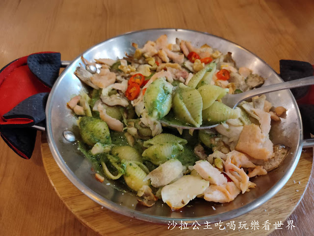 士林美食香菜披薩『堤諾義式比薩Tinos Pizza Café(士林中正門市)』 15 士林美食香菜披薩『堤諾義式比薩Tinos Pizza Café(士林中正門市)』