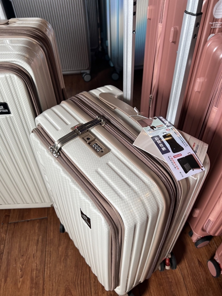 雲林虎尾行李箱廠拍,工廠直營行李箱特賣會,最低價990元起 21 雲林虎尾行李箱廠拍,工廠直營行李箱特賣會,最低價990元起