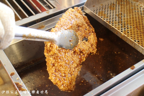 天母人氣美食『維縈家鄉碳烤雞排』士林夜市排隊小吃/天母市集對面 9 天母人氣美食『維縈家鄉碳烤雞排』士林夜市排隊小吃/天母市集對面