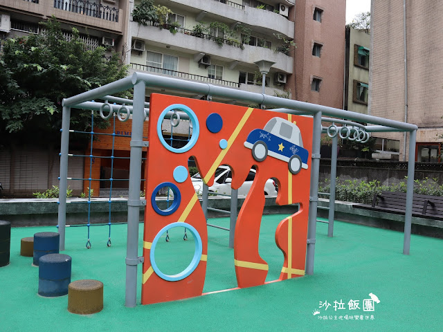 台北景點/東區特色公園『敦仁公園』沙坑/溜滑梯/盪鞦韆 4 台北景點/東區特色公園『敦仁公園』沙坑/溜滑梯/盪鞦韆