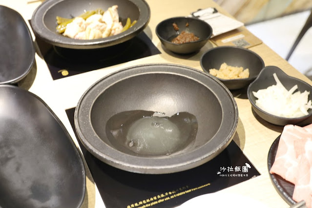 299元起蔬菜吧吃到飽『狂一鍋新台式火鍋』中和火鍋 26 299元起蔬菜吧吃到飽『狂一鍋新台式火鍋』中和火鍋