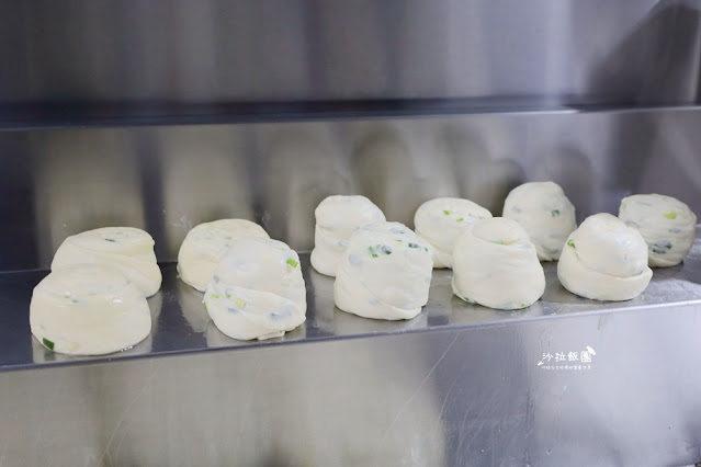 北投美食『燈亮有餅北投山東蔥油餅』想吃厚餅請等40分鐘 12 北投美食『燈亮有餅北投山東蔥油餅』想吃厚餅請等40分鐘