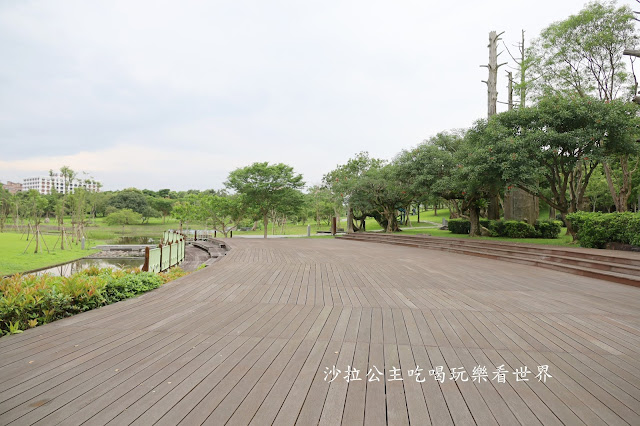 宜蘭景點/綠建築『宜蘭縣政府』婚紗拍攝/散步/運動 18 宜蘭景點/綠建築『宜蘭縣政府』婚紗拍攝/散步/運動