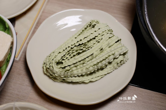 內湖人必吃火鍋『雞湯大叔(內湖店)』全雞湯為湯控而生/捷運西湖站 157 內湖人必吃火鍋『雞湯大叔(內湖店)』全雞湯為湯控而生/捷運西湖站