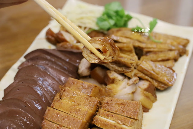 礁溪人氣爆棚大滷鍋『三民大飯店』一天只營業五小時、大碗又便宜 42 礁溪人氣爆棚大滷鍋『三民大飯店』一天只營業五小時、大碗又便宜