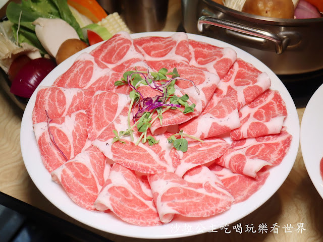 東區火鍋/牛舌火鍋『忻殿堂南洋叻沙鍋物』台灣唯一創新叻沙海鮮粥/日式料理等級海鮮/菜單/捷運忠孝復興站 28 東區火鍋/牛舌火鍋『忻殿堂南洋叻沙鍋物』台灣唯一創新叻沙海鮮粥/日式料理等級海鮮/菜單/捷運忠孝復興站