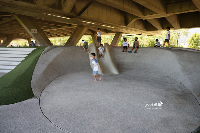 3000株日本波波草超療癒,台版羊角村、大碗公溜滑梯 7 3000株日本波波草超療癒,台版羊角村、大碗公溜滑梯