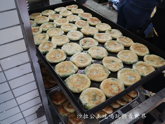 基隆美食/排隊店『周家蔥油餅』這不是蛋餅/基隆人都知道的50年老店 7 基隆美食/排隊店『周家蔥油餅』這不是蛋餅/基隆人都知道的50年老店