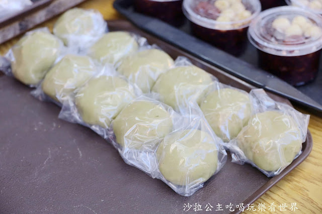 遼寧夜市必吃美食『黑麻糬.紅龜粿.草仔粿』IG打卡草莓大福/菜單/大甲芋頭紅豆.綠豆 9 遼寧夜市必吃美食『黑麻糬.紅龜粿.草仔粿』IG打卡草莓大福/菜單/大甲芋頭紅豆.綠豆