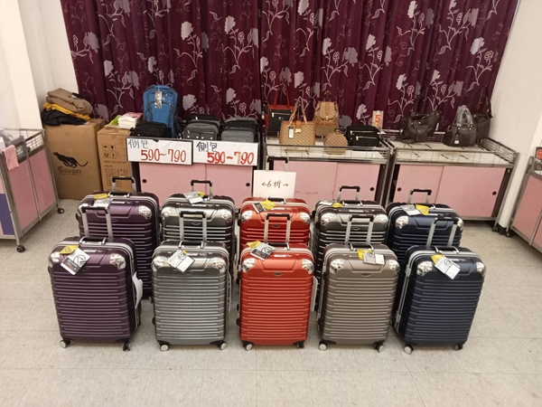 台中神岡行李箱特賣會,工廠直營廠拍,最低990元起、前開式行李箱、胖胖箱、包包 24 台中神岡行李箱特賣會,工廠直營廠拍,最低990元起、前開式行李箱、胖胖箱、包包