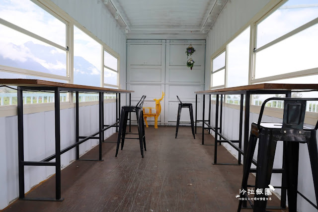 花蓮秀林景點『Pony咖啡廳』鞦韆.粉紅貨櫃屋.天空階梯.餵兔子