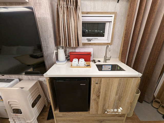 宜蘭恐龍民宿『哥德白色城堡』房間就有大恐龍迎接、露營車 80 宜蘭恐龍民宿『哥德白色城堡』房間就有大恐龍迎接、露營車