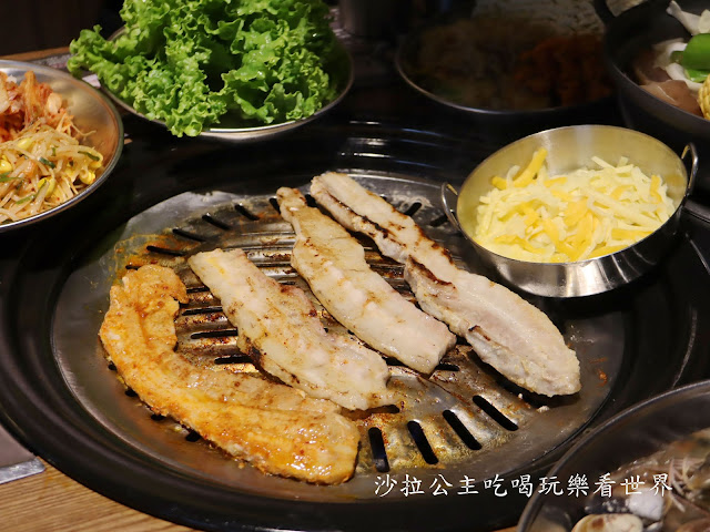 台北吃到飽『阿豬媽(西門店)』台中排隊名店插旗西門町/韓式烤肉/火烤兩吃雙重享受 27 台北吃到飽『阿豬媽(西門店)』台中排隊名店插旗西門町/韓式烤肉/火烤兩吃雙重享受