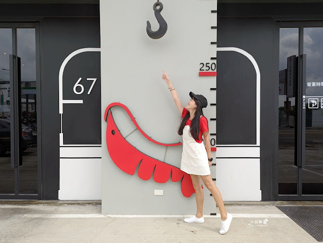 鴻龍宴台中超狂活蝦料理,大船霸氣開進餐廳 3 鴻龍宴台中超狂活蝦料理,大船霸氣開進餐廳