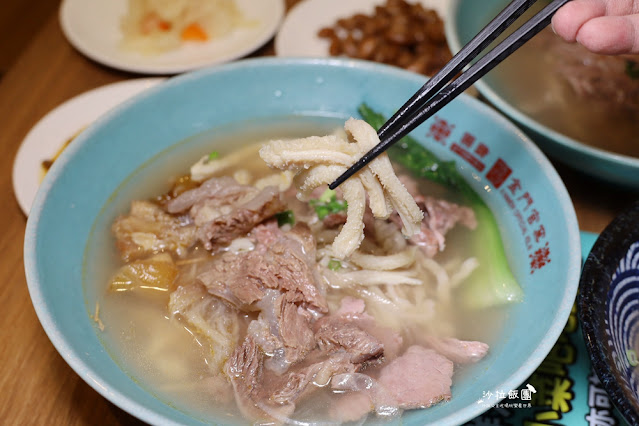 超狂『圓頭牛肉麵金城榮泰店』金門必吃150元牛筋、牛雜小菜、咖啡、冰淇淋吃到飽,CP值超高 26 超狂『圓頭牛肉麵金城榮泰店』金門必吃150元牛筋、牛雜小菜、咖啡、冰淇淋吃到飽,CP值超高