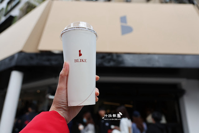 BLIKE台中最美奶茶店插旗東區延吉街,排了一小時才買到 16 BLIKE台中最美奶茶店插旗東區延吉街,排了一小時才買到