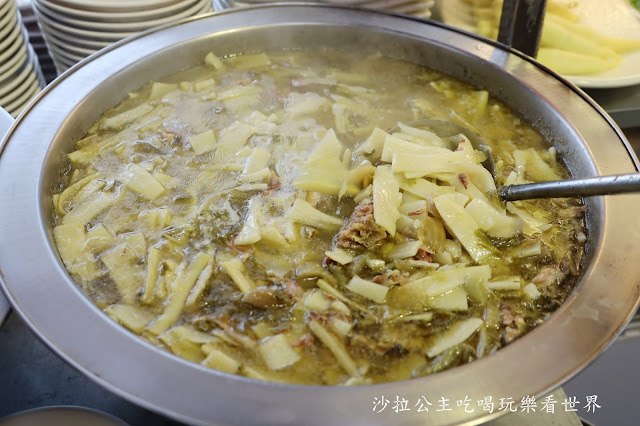 宜蘭員山美食『望龍埤鵝肉攤』20元鵝肉湯麵.米粉.白飯.炒米粉吃到飽/免費停車 9 宜蘭員山美食『望龍埤鵝肉攤』20元鵝肉湯麵.米粉.白飯.炒米粉吃到飽/免費停車