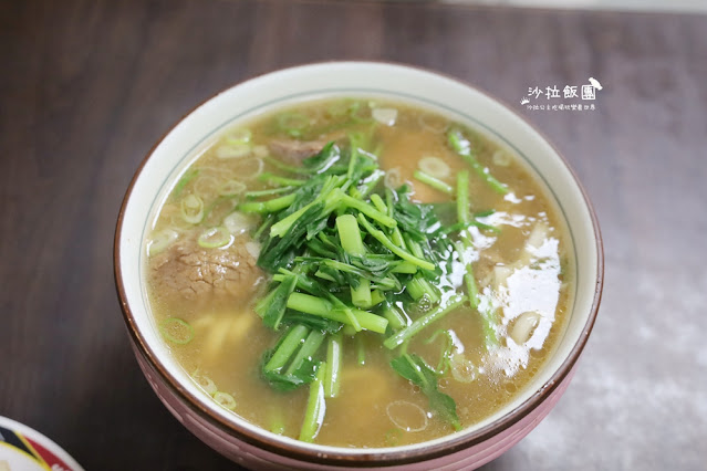 東門美食『廖家牛肉麵』每天只營業4小時,米其林必比登推薦 10 東門美食『廖家牛肉麵』每天只營業4小時,米其林必比登推薦