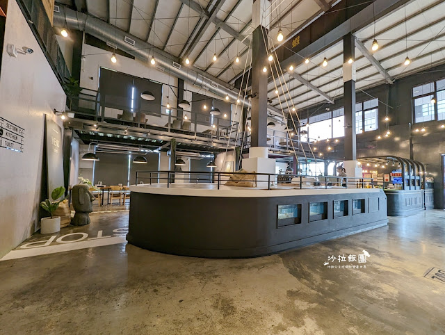 鴻龍宴台中超狂活蝦料理,大船霸氣開進餐廳 7 鴻龍宴台中超狂活蝦料理,大船霸氣開進餐廳