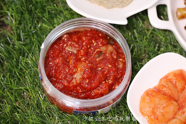 偽出國/韓國街邊美食在家吃『韓國紅雪蟹蟹膏.辣炒年糕.各式韓式小菜』家樂福韓國週 13 偽出國/韓國街邊美食在家吃『韓國紅雪蟹蟹膏.辣炒年糕.各式韓式小菜』家樂福韓國週