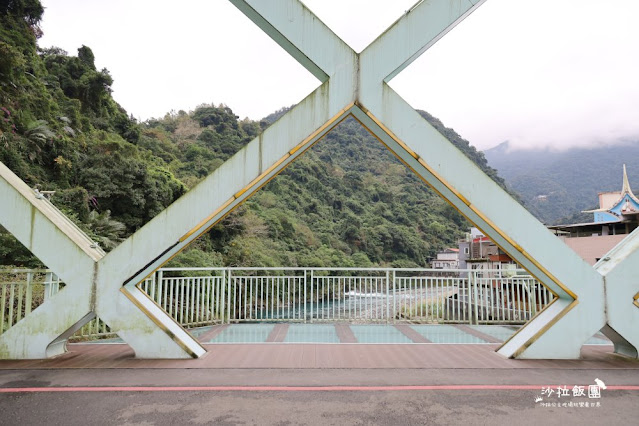 烏來老街一日遊泡溫泉、搭台車、看瀑布、逛老街 23 烏來老街一日遊泡溫泉、搭台車、看瀑布、逛老街