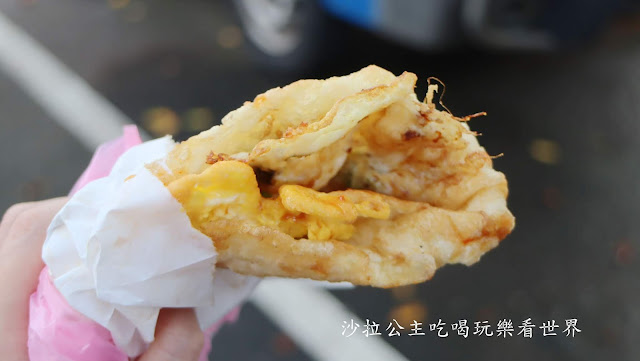 宜蘭頭城人氣美食『頭城車站阿伯炸蛋蔥油餅』蔥油餅/頭城火車站前停車場