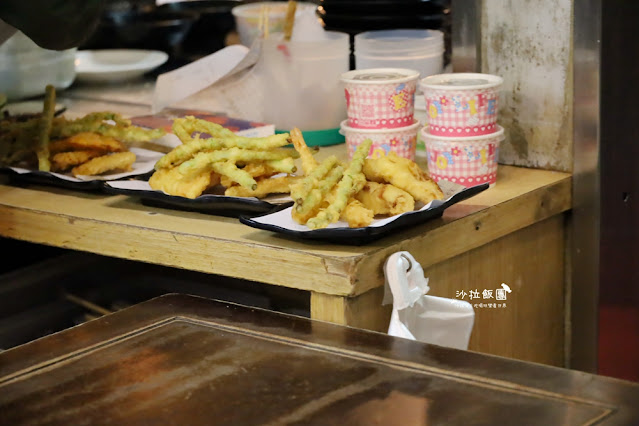 萬華美食巨無霸鮭魚握壽司『三味食堂』手掌大CP值超高 27 萬華美食巨無霸鮭魚握壽司『三味食堂』手掌大CP值超高