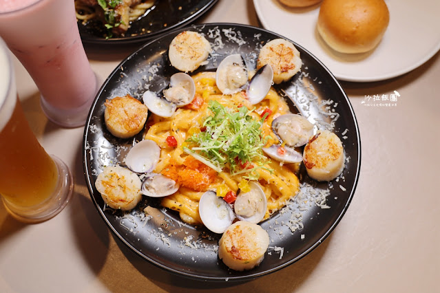 逢甲浮誇系美食必點101海鮮塔『8德司創意餐館逢甲店』宵夜也可以吃到 49 逢甲浮誇系美食必點101海鮮塔『8德司創意餐館逢甲店』宵夜也可以吃到