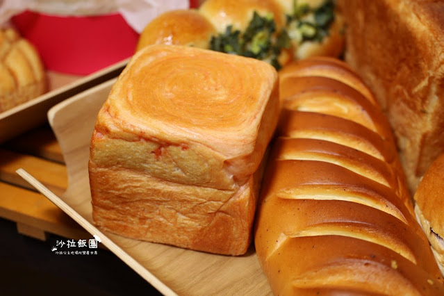 日本熊本生吐司一條只要百元『小鳥吃吐司(台北南昌店)』插旗台北中正區 25 日本熊本生吐司一條只要百元『小鳥吃吐司(台北南昌店)』插旗台北中正區