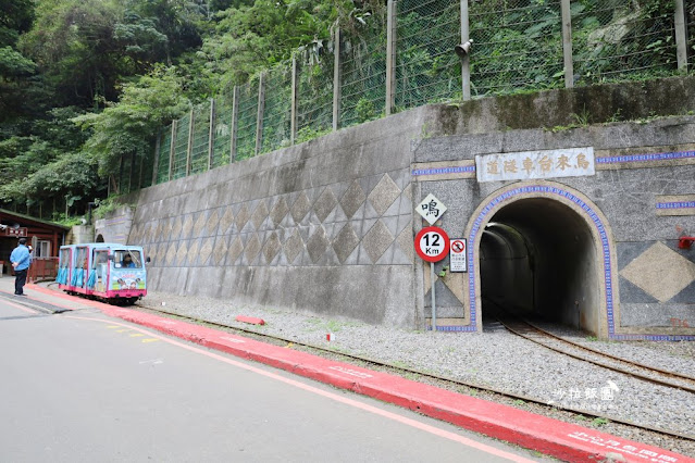 烏來老街一日遊泡溫泉、搭台車、看瀑布、逛老街 35 烏來老街一日遊泡溫泉、搭台車、看瀑布、逛老街