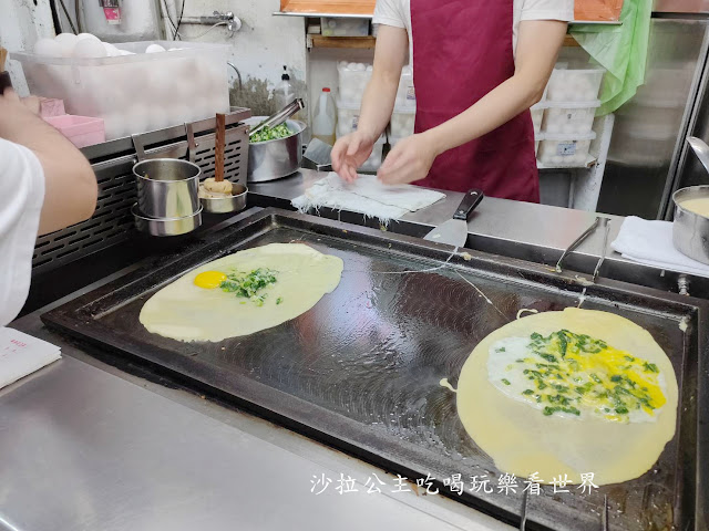 台中逢甲夜市必吃人氣美食『明倫蛋餅』40年老店/買蛋餅要抽號碼牌 7 台中逢甲夜市必吃人氣美食『明倫蛋餅』40年老店/買蛋餅要抽號碼牌