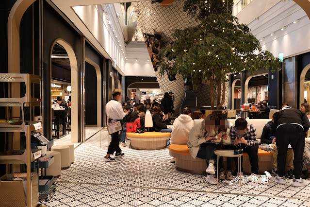 台北人氣火鍋『海底撈微風南山店』法式風格店型、獨立包廂、兒童遊戲室 4 台北人氣火鍋『海底撈微風南山店』法式風格店型、獨立包廂、兒童遊戲室