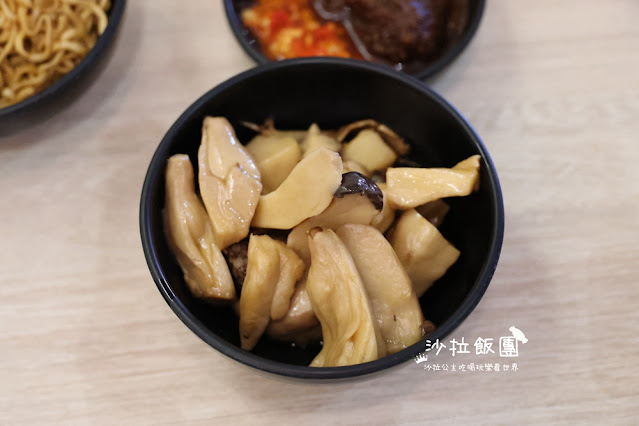 台中吃到飽『築崎相撲鍋物(火鍋×蒙古烤肉)蔬食吃到飽』北屯旗艦殿