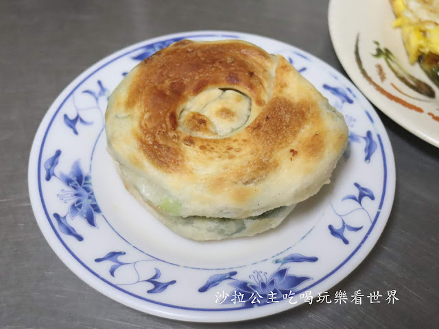 基隆美食/排隊店『周家蔥油餅』這不是蛋餅/基隆人都知道的50年老店 9 基隆美食/排隊店『周家蔥油餅』這不是蛋餅/基隆人都知道的50年老店