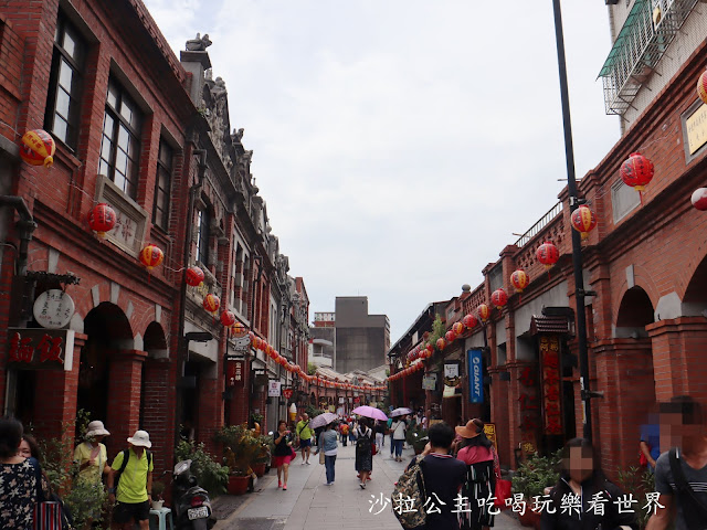 三峽老街美食/小吃/伴手禮/三峽第一家茶飲專賣店『泡泡龍』/長福橋下香腸/古道阿彬杏仁茶/金三峽牛角 16 三峽老街美食/小吃/伴手禮/三峽第一家茶飲專賣店『泡泡龍』/長福橋下香腸/古道阿彬杏仁茶/金三峽牛角