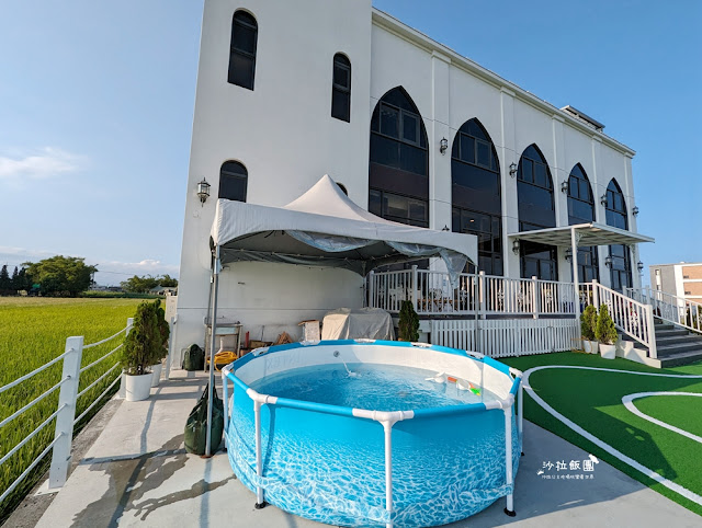 宜蘭恐龍民宿『哥德白色城堡』房間就有大恐龍迎接、露營車 67 宜蘭恐龍民宿『哥德白色城堡』房間就有大恐龍迎接、露營車