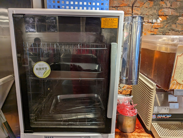 信義區美食『胡饕米粉湯台北市府店』浮誇創意米粉湯,紅茶麥茶喝到飽 14 信義區美食『胡饕米粉湯台北市府店』浮誇創意米粉湯,紅茶麥茶喝到飽