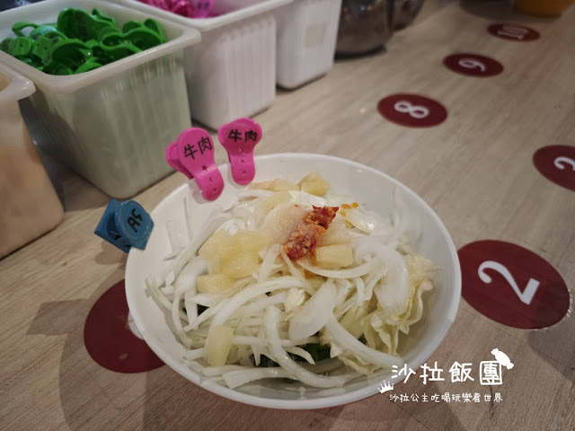 台中吃到飽『築崎相撲鍋物(火鍋×蒙古烤肉)蔬食吃到飽』北屯旗艦殿