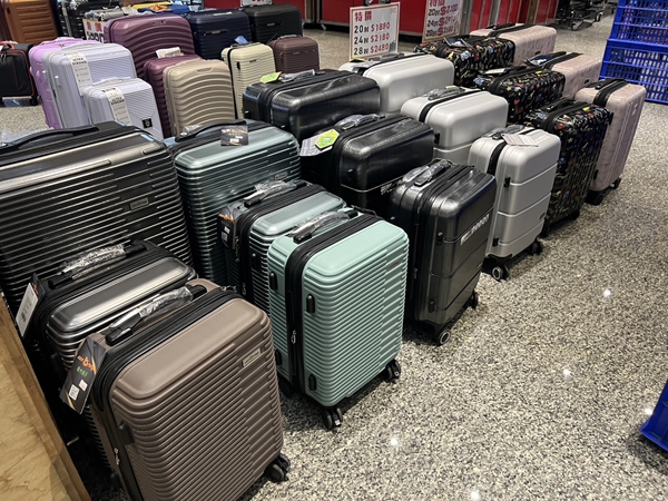 【嘉義新港】行李箱特賣會,工廠直營廠拍最低990元起,胖胖箱、前開式行李箱、後背包 10 【嘉義新港】行李箱特賣會,工廠直營廠拍最低990元起,胖胖箱、前開式行李箱、後背包