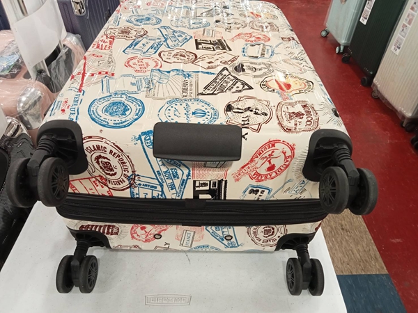 台南仁德行李箱特賣會，最低990元起，工廠直營廠拍，只有10天