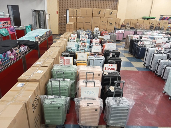 台南仁德行李箱特賣會，最低990元起，工廠直營廠拍，只有10天
