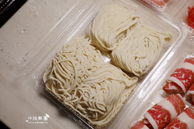 外帶火鍋下殺4.7折『丰明殿』自取送很大再送愛的小手或整顆高麗菜/5種防疫箱任你選 24 外帶火鍋下殺4.7折『丰明殿』自取送很大再送愛的小手或整顆高麗菜/5種防疫箱任你選