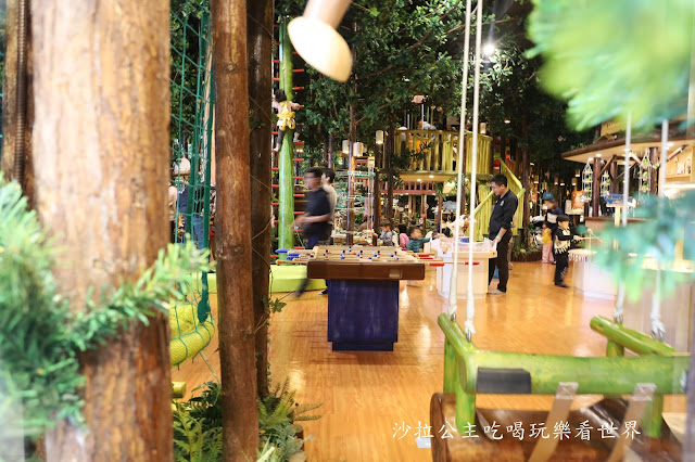 台中景點『麗寶Outlet Mall』打造"小義大利"/全台首間"歐式鐘樓"星巴克鐘樓門市/木育森林 40 台中景點『麗寶Outlet Mall』打造"小義大利"/全台首間"歐式鐘樓"星巴克鐘樓門市/木育森林