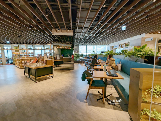 Share Lounge南港蔦屋書店,90元吃到飽零食、咖啡、飲料、麵包 41 Share Lounge南港蔦屋書店,90元吃到飽零食、咖啡、飲料、麵包