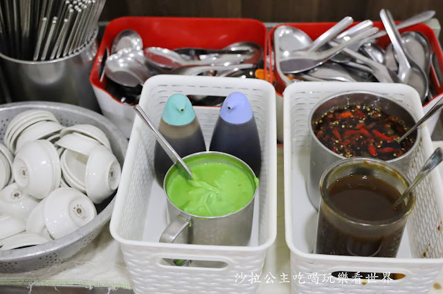 華西街夜市美食『阿義魯肉飯』超浮誇鮮蚵蓋飯.50年老店.萬華龍山寺美食 8 華西街夜市美食『阿義魯肉飯』超浮誇鮮蚵蓋飯.50年老店.萬華龍山寺美食