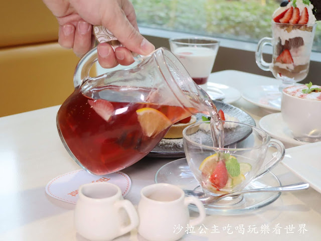 台北美食/下午茶『Royal Host樂雅樂家庭餐廳』女孩兒最愛的草莓季/捷運南港展覽館站 24 台北美食/下午茶『Royal Host樂雅樂家庭餐廳』女孩兒最愛的草莓季/捷運南港展覽館站