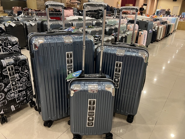 彰化福興行李箱特賣會,工廠直營廠拍特價出清 18 彰化福興行李箱特賣會,工廠直營廠拍特價出清