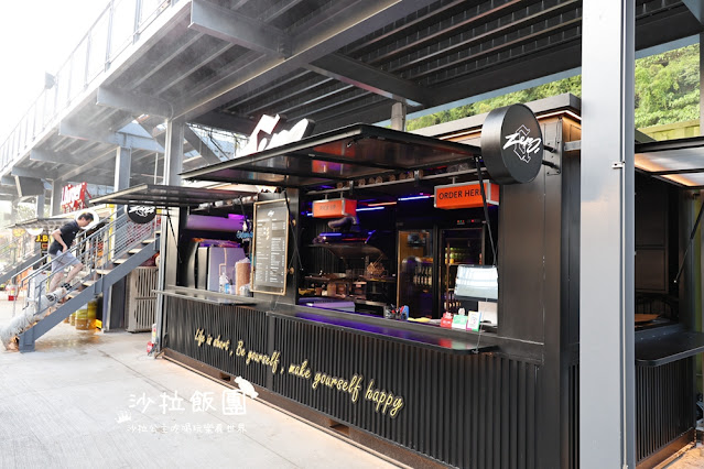 北投景點『關渡碼頭貨櫃市集』越夜越美 20 北投景點『關渡碼頭貨櫃市集』越夜越美