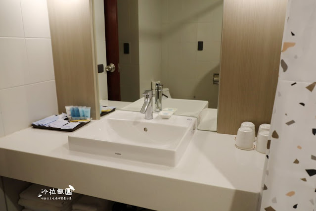 桃園親子飯店『福華石門水庫渡假飯店』峇里島風格游泳池、球池溜滑梯、電動車