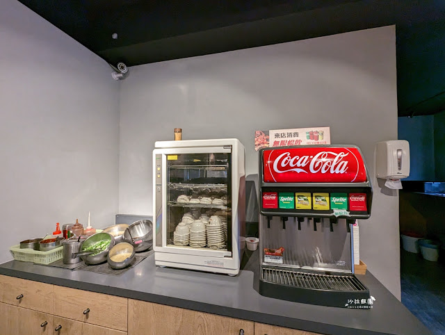 台中模範街生意超好蒸餃館『黃家園蒸餃館』用餐還附可樂飲料喝到飽 14 台中模範街生意超好蒸餃館『黃家園蒸餃館』用餐還附可樂飲料喝到飽